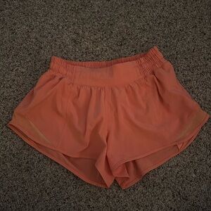 Lululemon Hotty Hot Low-Rise Lined
Short 2.5"